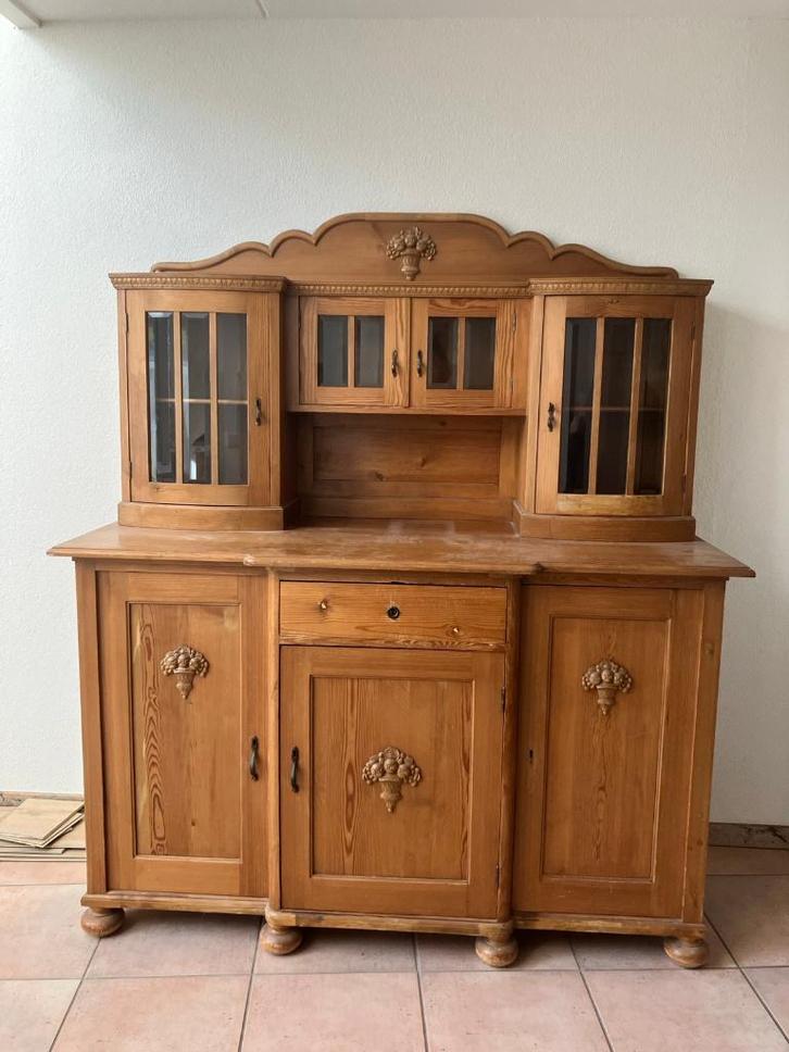 Kast: servieskast, buffetkast. Massief hout - t.e.a.b., Huis en Inrichting, Kasten | Buffetkasten, Gebruikt, 150 tot 200 cm, 100 tot 150 cm