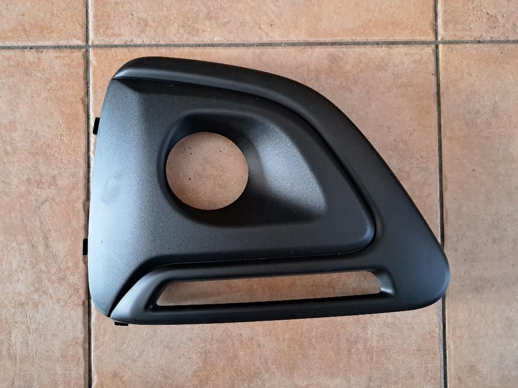 Bumper moulding linksvoor Peugeot 208, Ophalen of Verzenden, Nieuw, Peugeot