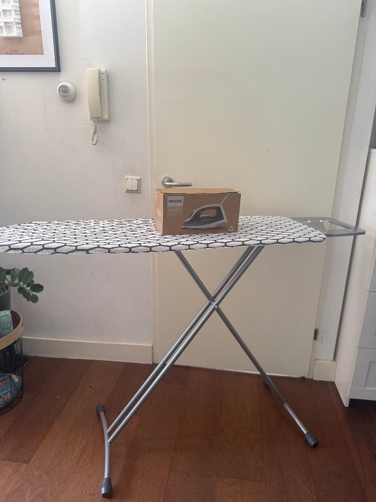 Strijkset: IKEA strijkplank + Philips stoomstrijkijzer, Ophalen, Zo goed als nieuw, Strijkijzer met snoer