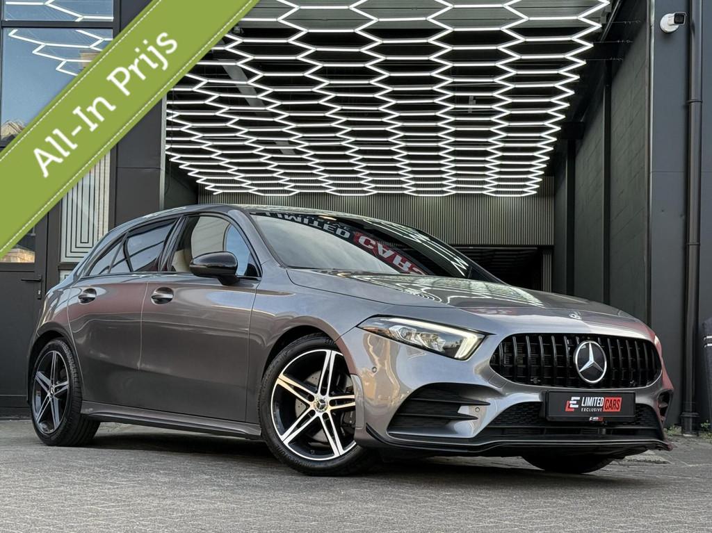 Mercedes A-klasse 220 AMG A45 Pakket | Ambient | Camera |, Auto's, Mercedes-Benz, Gebruikt, Zwart, Alcantara, Bedrijf