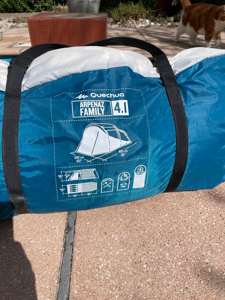 Quechua Arpenaz Family 4.1 Fresh & Black tent - Zo goed als, Caravans en Kamperen, Tenten, Ophalen, Zo goed als nieuw, Tot en met 4