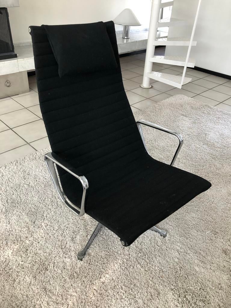 Origineel designer Herman Miller - Eames (EA124), Ophalen, Gebruikt, Zwart, Metaal