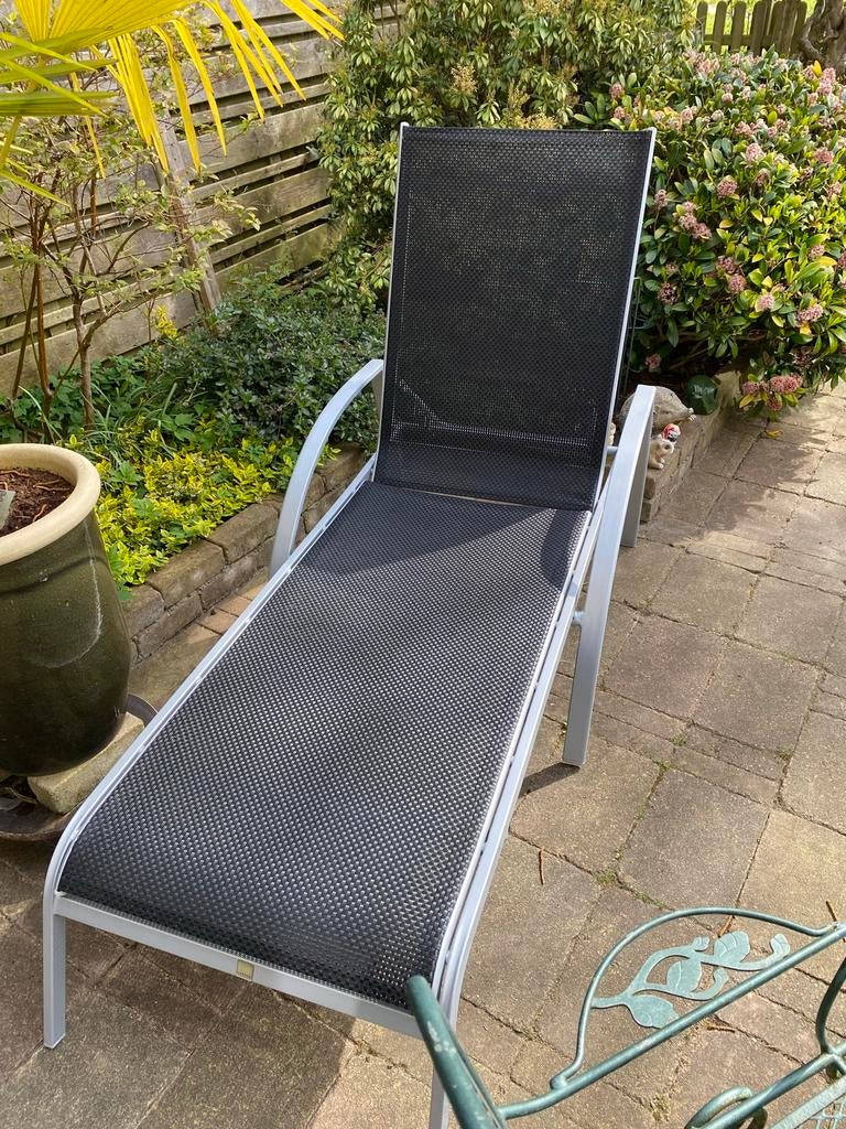 Lichtgewicht aluminium ligstoel met matras en beschermhoes, Ophalen, Zo goed als nieuw, Aluminium
