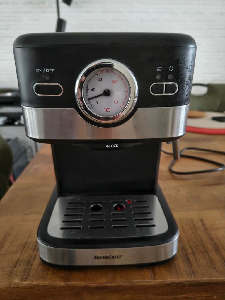SilverCrest Koffiemachine, Espresso apparaat, Gemalen koffie, Ophalen of Verzenden, Zo goed als nieuw