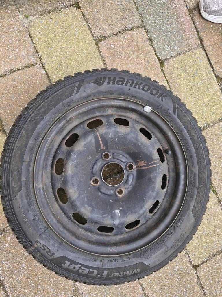 4x Hankook winterbanden met velg - 15 inch, Ophalen, Gebruikt, 15 inch, Banden en Velgen