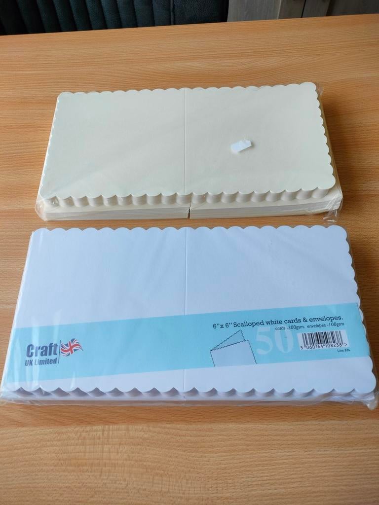 2 pakken kaarten + enveloppen crème en wit, Ophalen of Verzenden, Nieuw, Overige thema's, Blanco kaart of Basiskaart