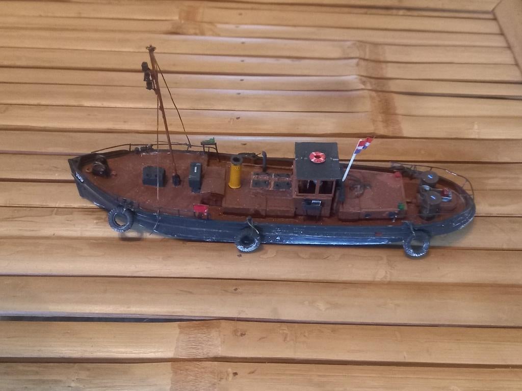 Artitec hele mooie nederlands Kanaal sleepboot met figuur, Hobby en Vrije tijd, Modeltreinen | H0, Ophalen of Verzenden, Gebruikt