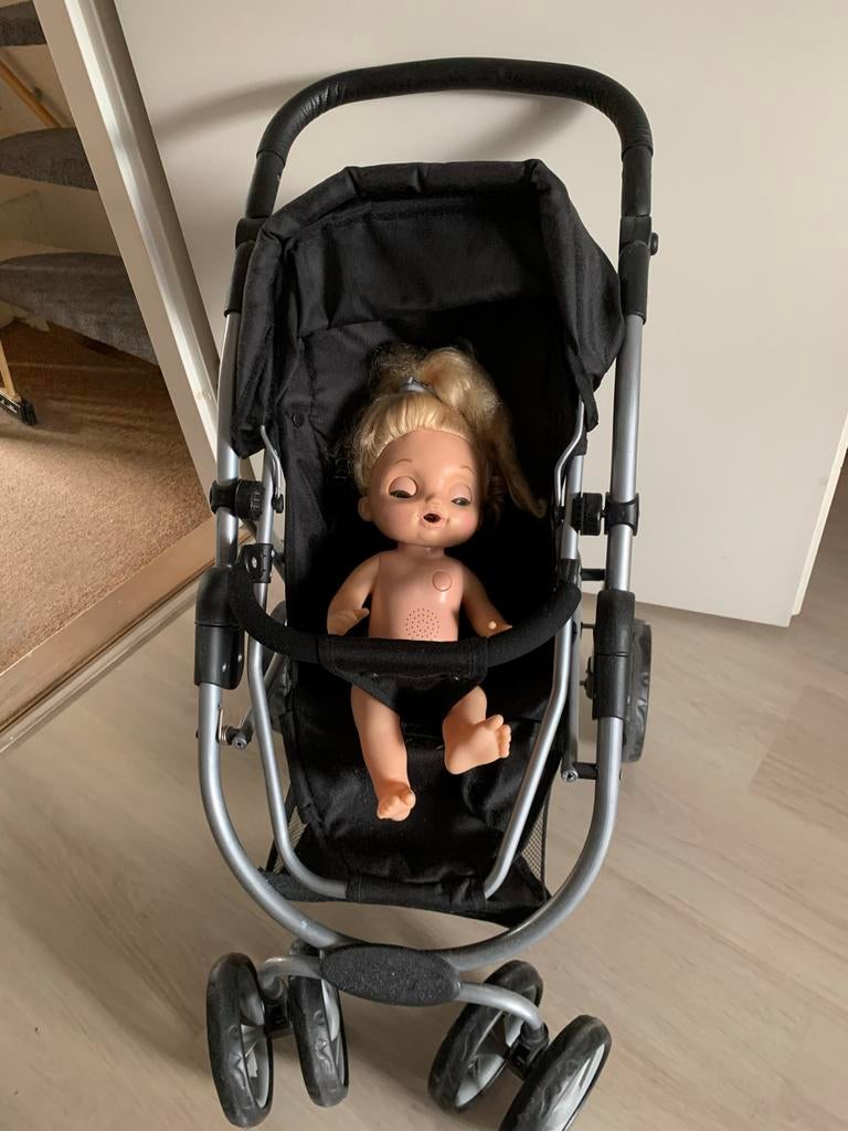 Poppenwagen met babypop op te halen in Osdorp, Ophalen, Gebruikt, Babypop