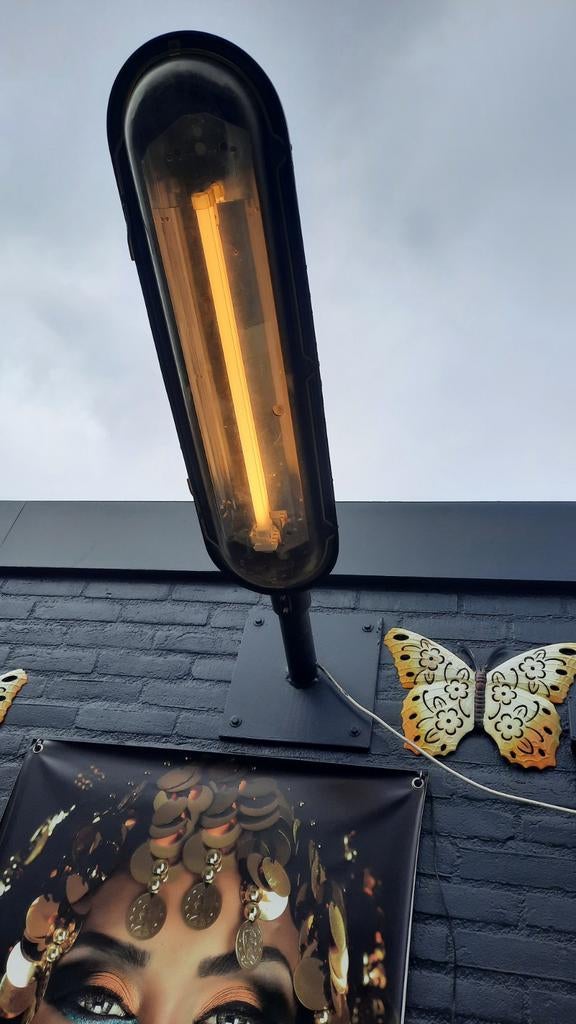 Goede buitenlamp - doe een bod!, Ophalen, Kunststof, Gebruikt, Minder dan 50 watt