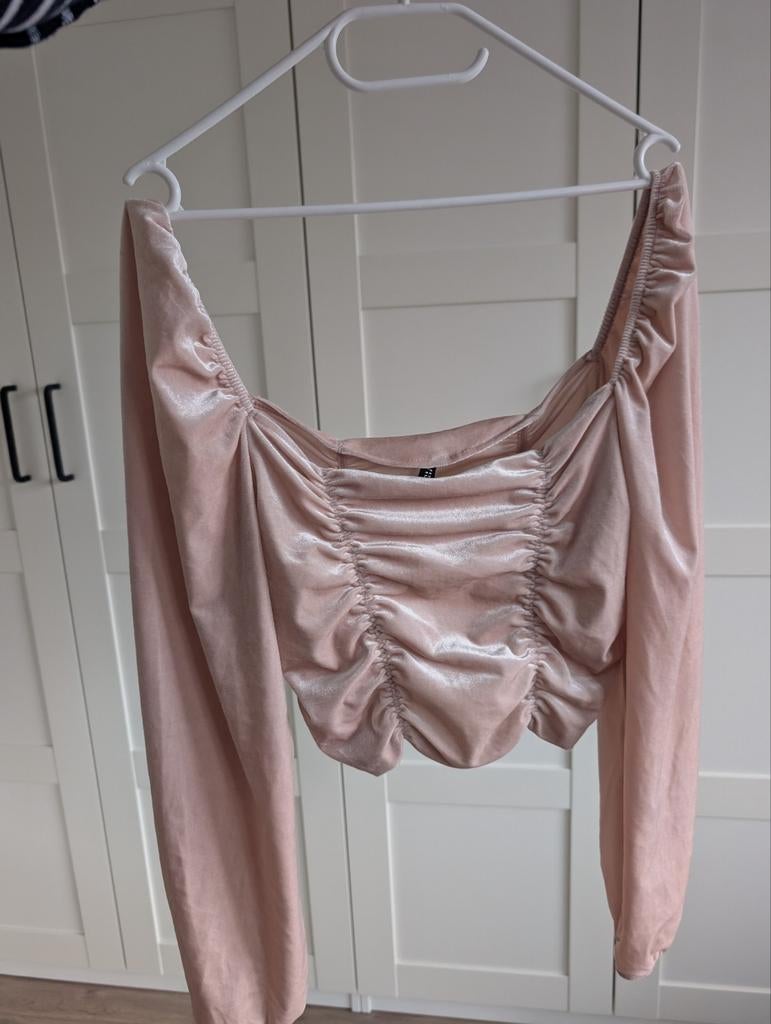 Tas vol kleding maten M en L, Ophalen, Zo goed als nieuw