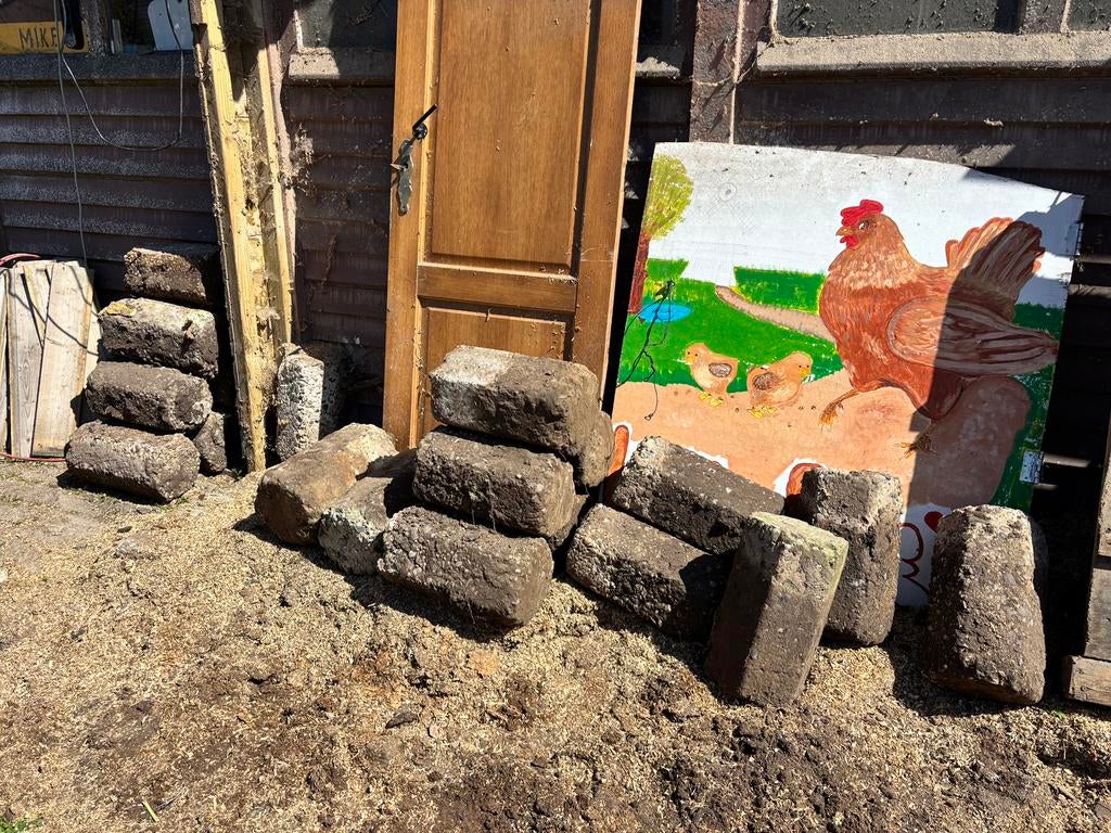 6 hoekige zware betonnen stenen. 20+, Ophalen, Overige materialen, Gebruikt, Overige typen