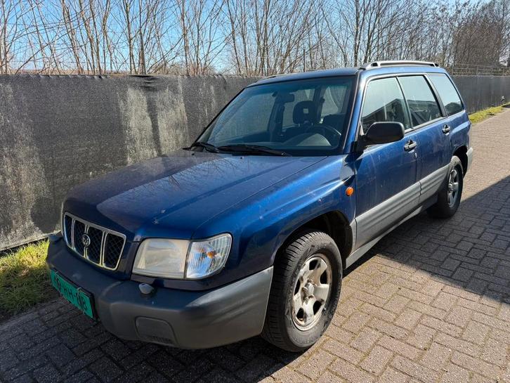 Subaru Forester 2.0 4WD AUT 2001 Blauw EXPORT INRUILKOOPJE, Auto's, Subaru, Bedrijf, Forester, Benzine, E, SUV of Terreinwagen