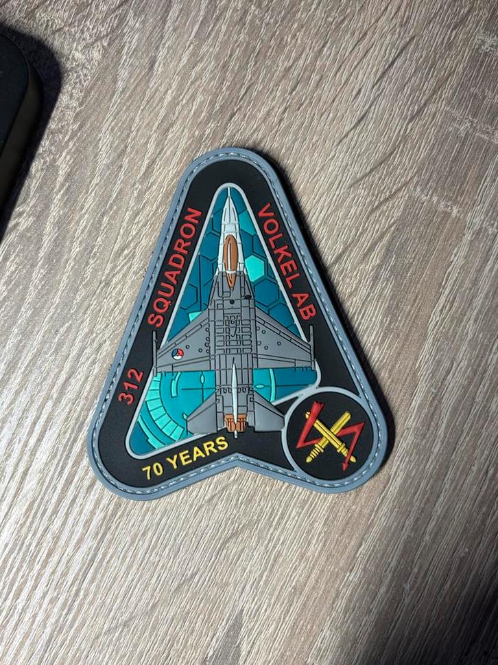 Patch 70 jaar 312 Squadron RNLAF Volkel AB, Verzamelen, Luchtvaart en Vliegtuigspotten, Patch, Badge of Embleem, Ophalen of Verzenden