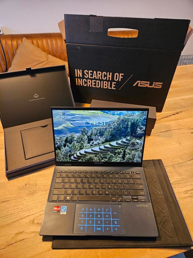 ASUS zenbook - premium, licht en snel. Nieuw moederbord, 15 inch, ASUS, Ophalen of Verzenden, Zo goed als nieuw