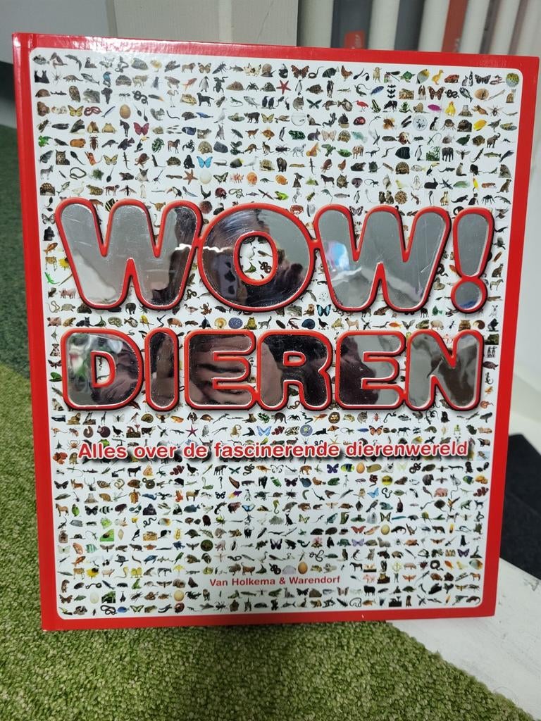 WOW! Dieren super mooie kleurrijke boek, Ophalen of Verzenden, Zo goed als nieuw