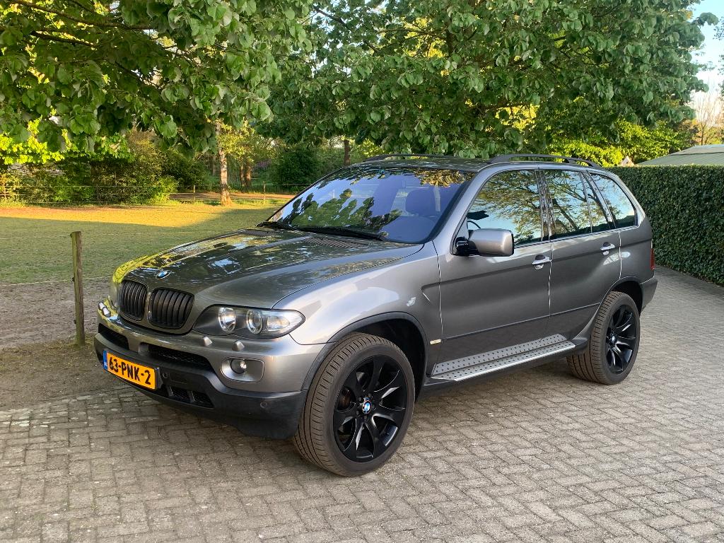 BMW X5 3.0I AUT 2004 *zeer goede staat*, Auto's, Automaat, Vierwielaandrijving, Particulier, 129 €/maand
