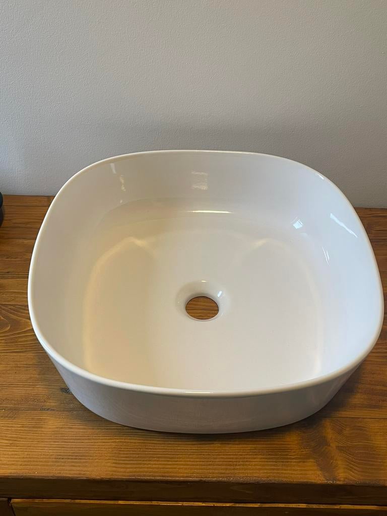 Moderne wasbak / waskom Ligurian Keramiek, Zo goed als nieuw, Minder dan 100 cm, Wasbak of Wastafel, 25 tot 50 cm