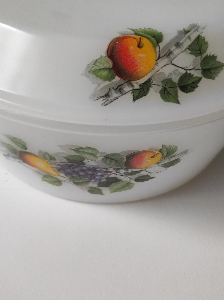 3 dekschalen van JAJ (made in England) en ARCOPAL, Ophalen, Overige stijlen, Glas, Schaal of Schalen