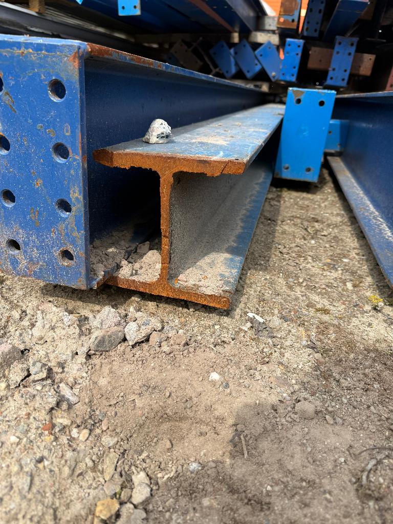 1x H-balk HEB 180 8200mm lang & 1x 5080mm lang, Doe-het-zelf en Verbouw, Metalen, Ophalen