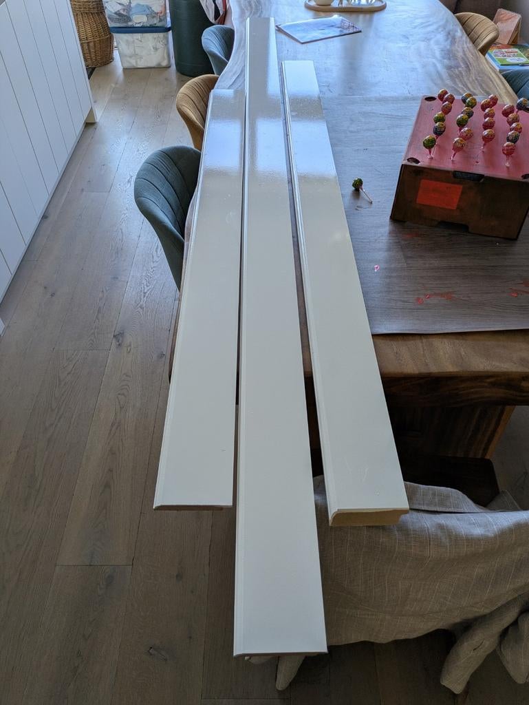 Witte MDF plint 11.8cm x 18mm - met kraal -  Diverse lengtes, Doe-het-zelf en Verbouw, Plinten en Afwerking, Ophalen, Zo goed als nieuw