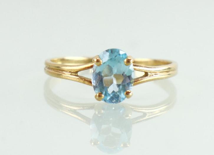 Franse gouden ring met ovale blauwe topaas, Sieraden, Tassen en Uiterlijk, Antieke sieraden, Ring, Goud, Met edelsteen, Ophalen of Verzenden