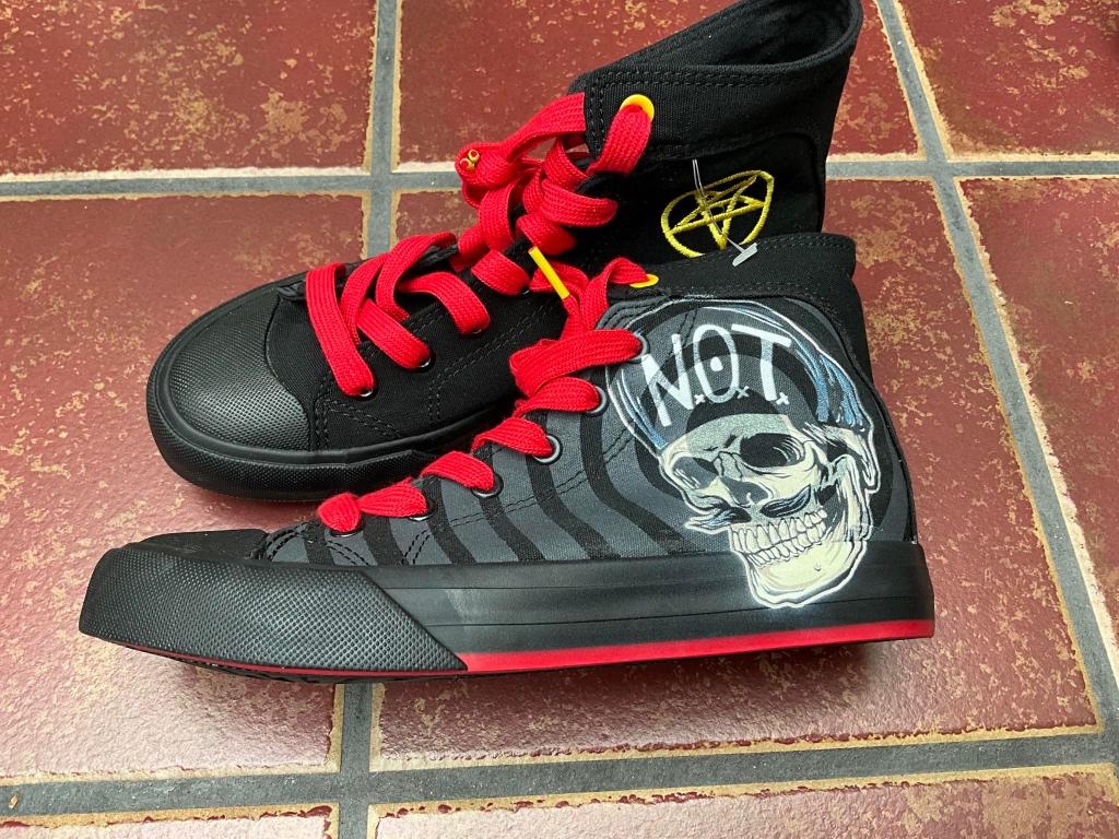 Sneakers high zwart van Anthrax maat 37, Verzamelen, Muziek, Artiesten en Beroemdheden, Nieuw, Kleding, Ophalen of Verzenden