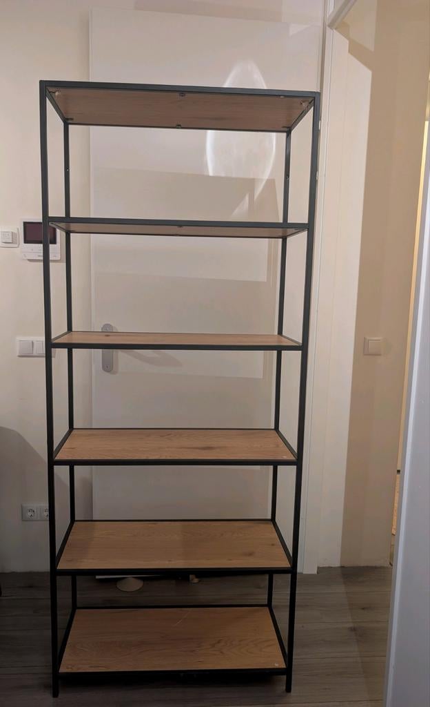 Boekenkast of stellingkast - zwart metalen frame, Ophalen of Verzenden, Zo goed als nieuw