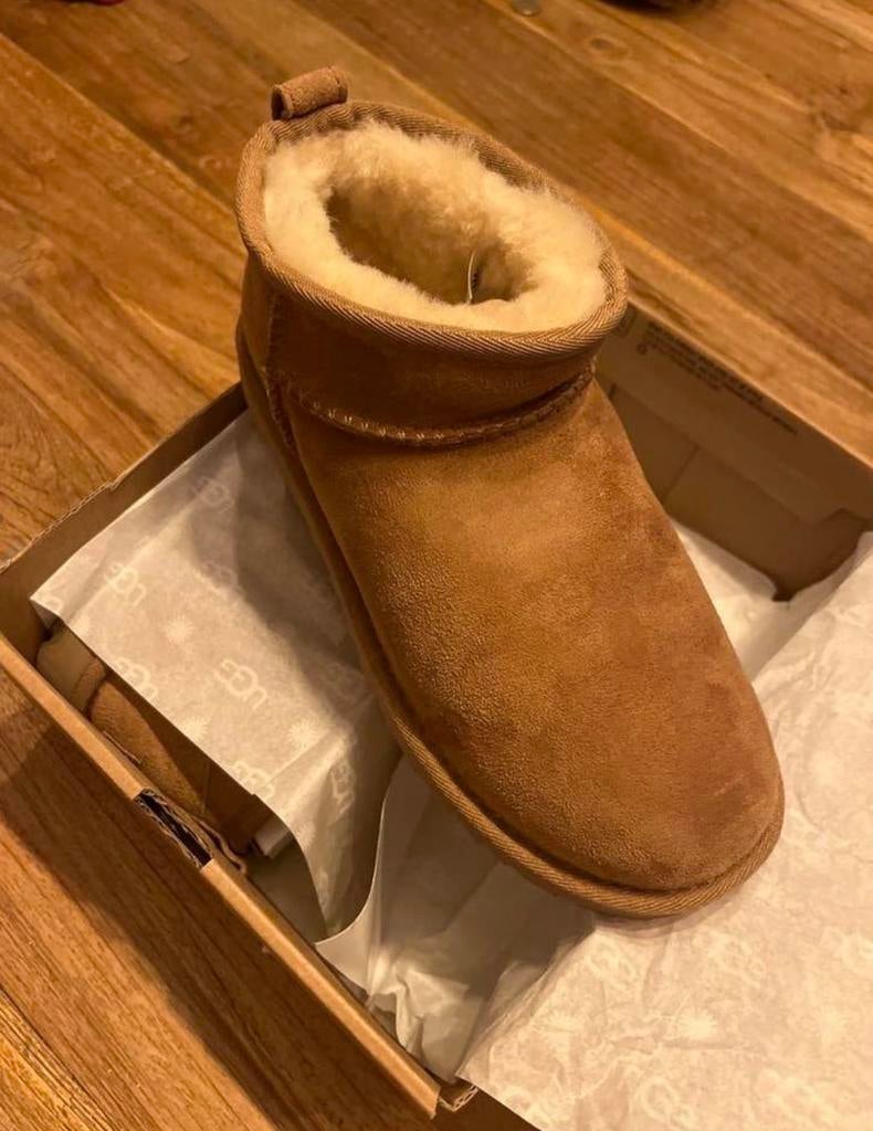Nieuwe UGG Classic Ultra Mini laarzen, maat 37, Kleding | Dames, Schoenen, Ophalen of Verzenden, Nieuw, Bruin, Lage of Enkellaarzen