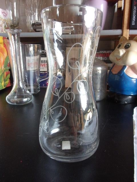 nieuwe vaas 2, Huis en Inrichting, Woonaccessoires | Vazen, Overige kleuren, Nieuw, Ophalen of Verzenden, Glas