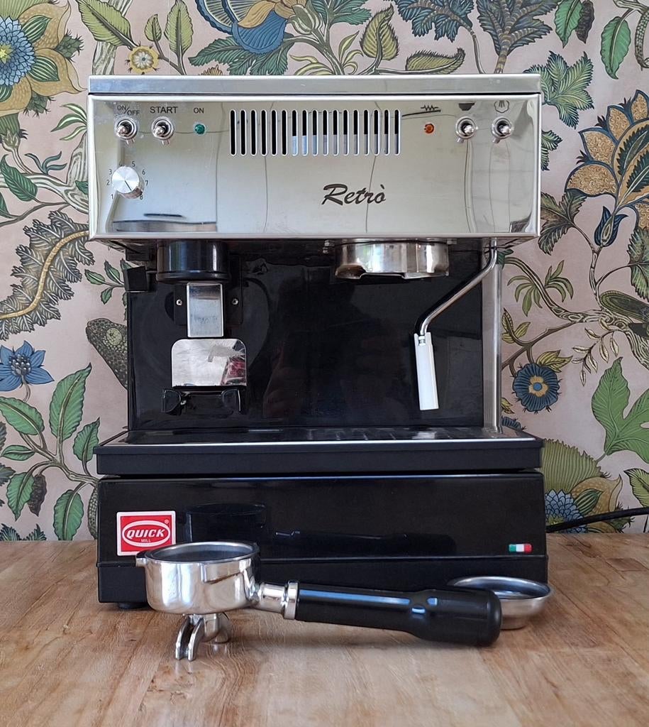 Quickmill Retro 835 Espressomachine met bonenmaler, Gebruikt, Espresso apparaat, Afneembaar waterreservoir, Koffiebonen
