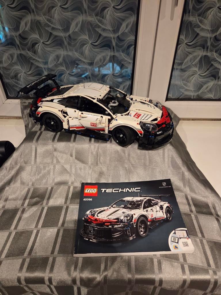 Lego Technic Porsche 911 RSR (42096) - Gebouwd met boekje, Ophalen of Verzenden, Zo goed als nieuw