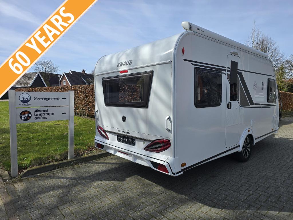 Knaus Sudwind 60 Years 450 FU mover + tv + dakluifel + tent, Caravans en Kamperen, Rondzit, Bedrijf, Overige typen, 5 tot 6 meter