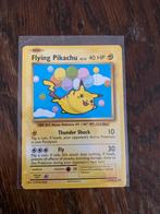 Flying Pikachu Pokémon kaartje, Ophalen of Verzenden, Zo goed als nieuw, Losse kaart