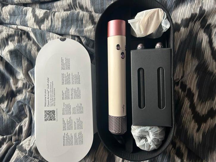 Dyson Airwrap Complete Long, Sieraden, Tassen en Uiterlijk, Uiterlijk | Haarverzorging, Zo goed als nieuw, Haarverzorger of -hersteller