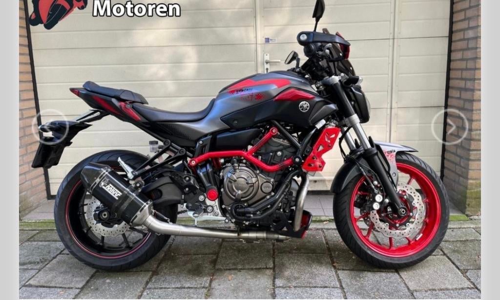 Yamaha MT-07 met sportuitlaat, 2 cilinders, Sportuitlaat, Particulier, Naked bike