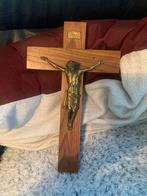 Mooi antiek kruisbeeld - Houten kruis met bronzen corpus, Ophalen of Verzenden