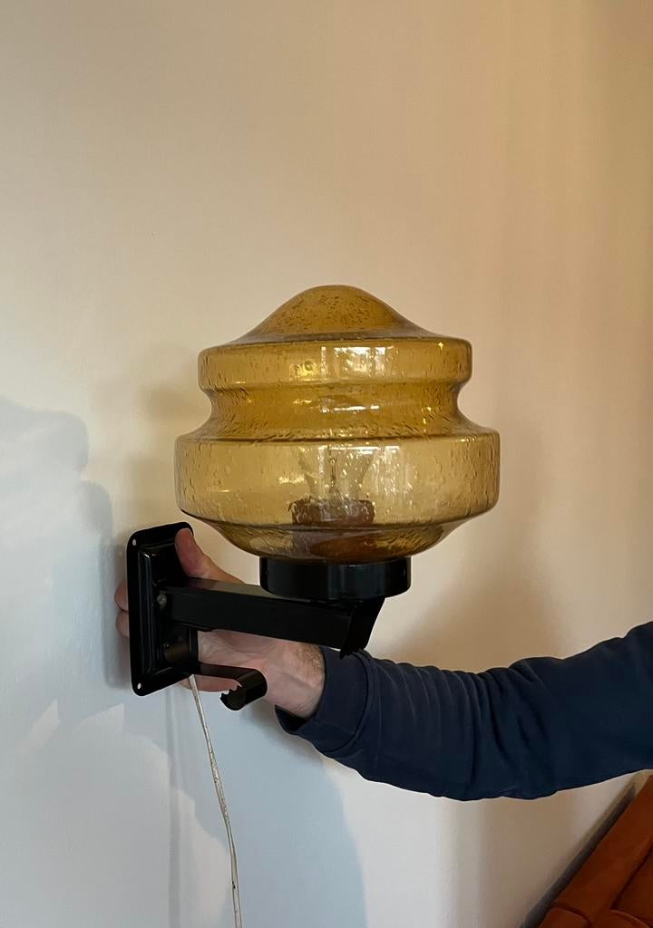 Doria Leuchten wandlamp – amber bubbelglas, Ophalen