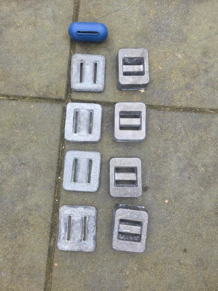 Loodblokken duiken: 4x 1kg, 4x 2kg en 1x 1kg (blauw), Watersport en Boten, Duiken, Ophalen of Verzenden, Gebruikt, Lood of Loodgordel