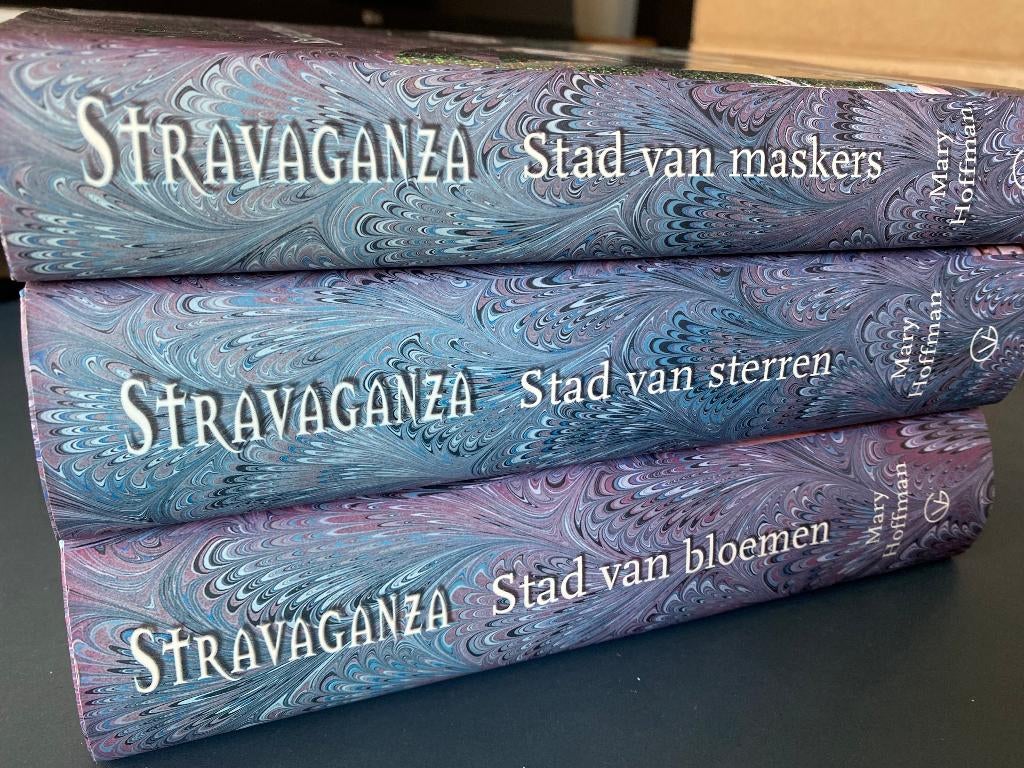 Boeken serie Stravaganza - Young adult - Mary Hoffman, Boeken, Verzenden, Zo goed als nieuw, Mary Hoffman