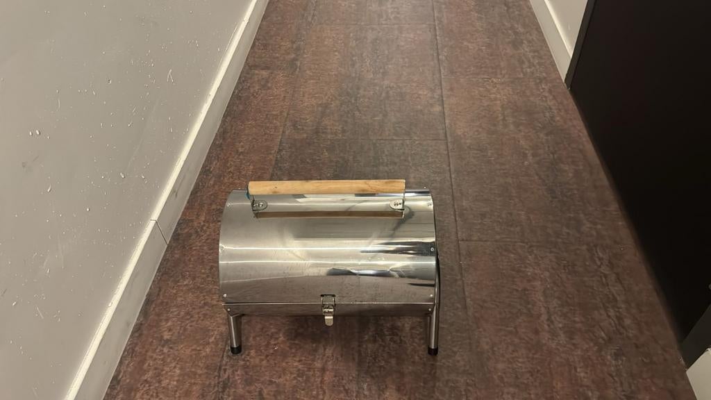 Compacte RVS Barbecue - Draagbaar en Nieuw, Tuin en Terras, Houtskoolbarbecues, Ophalen of Verzenden, Nieuw, GARDEBRUK, Met accessoires