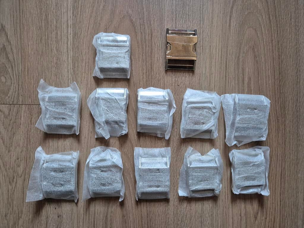 Stalen gesp, Hobby en Vrije tijd, Naaien en Fournituren, Ophalen, Nieuw