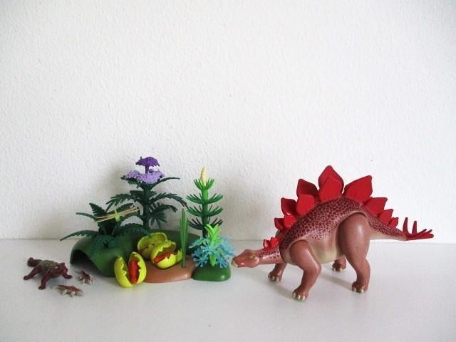 playmobil Stegosaurus met baby,s 5232 met doos, Ophalen of Verzenden, Zo goed als nieuw, Complete set