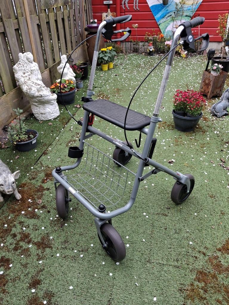 Verstelbare rolator tot 130kg, Ophalen