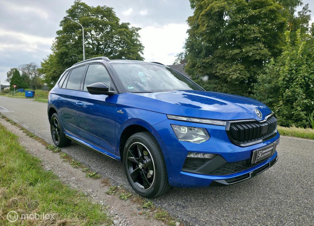 Skoda Kamiq 1.5 TSI ACT Monte Carlo / Pano / Carplay / Trekh, Auto's, Zwart, 4 cilinders, Blauw, Leder en Stof