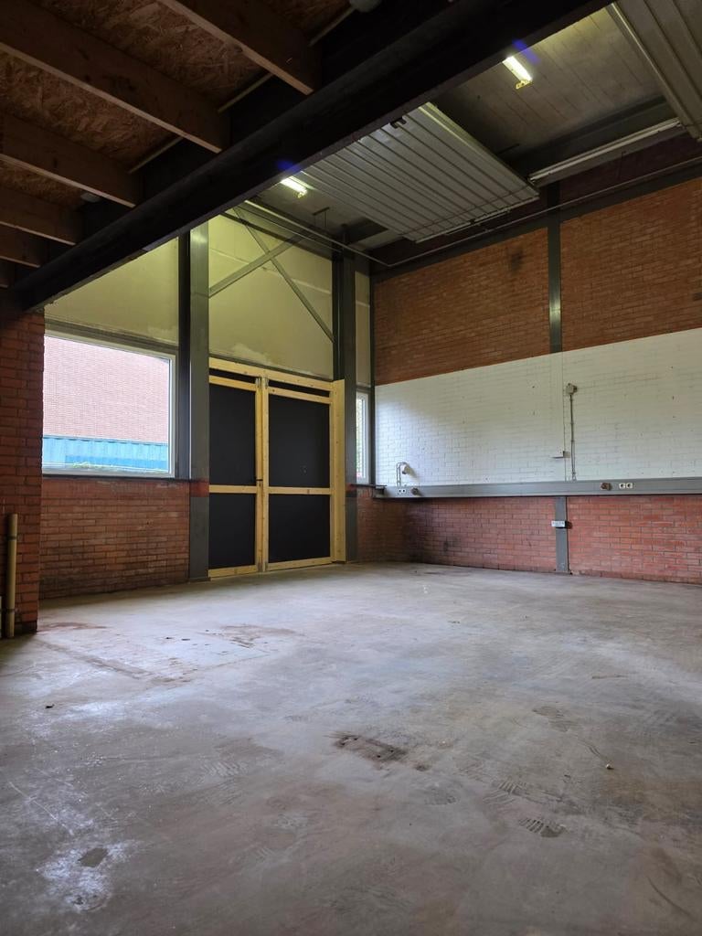 Bedrijfsruimte te huur in Burgum, Zakelijke goederen, Bedrijfs Onroerend goed, 140 m², Huur, Bedrijfsruimte