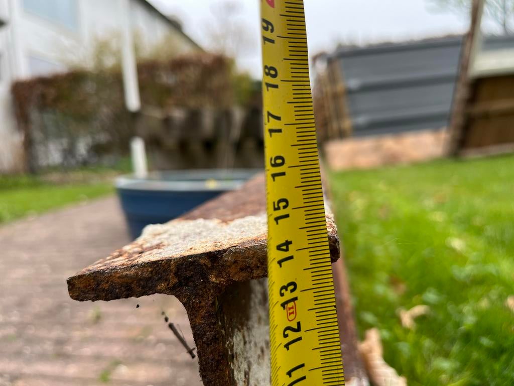 IJzeren H-balk 3,80m lang, 14cm hoog, Doe-het-zelf en Verbouw, Metalen, Ophalen of Verzenden, Zo goed als nieuw, IJzer