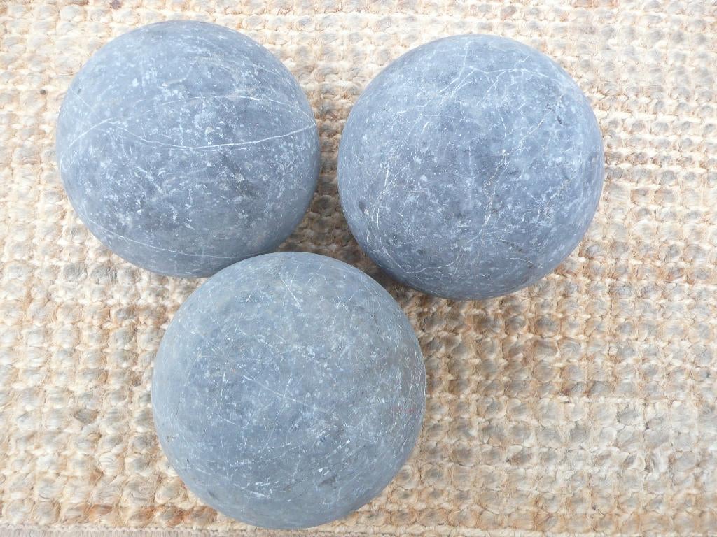 3 prachtige stenen ballen, bollen, steen ornamenten, 10 cm., Steen/keramiek, 10 cm, Ophalen of Verzenden, Zo goed als nieuw