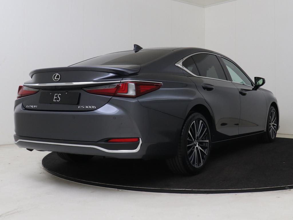 Lexus ES 300h 35th Edition Beperkt leverbaar! (bj 2025), Auto's, Lexus, 12 maanden, Zwart, 4 cilinders, 1655 kg