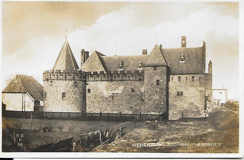 Medemblik "Kasteel Radboud"1935, Verzamelen, Ansichtkaarten | Nederland, Verzenden, 1920 tot 1940, Gelopen, Noord-Holland