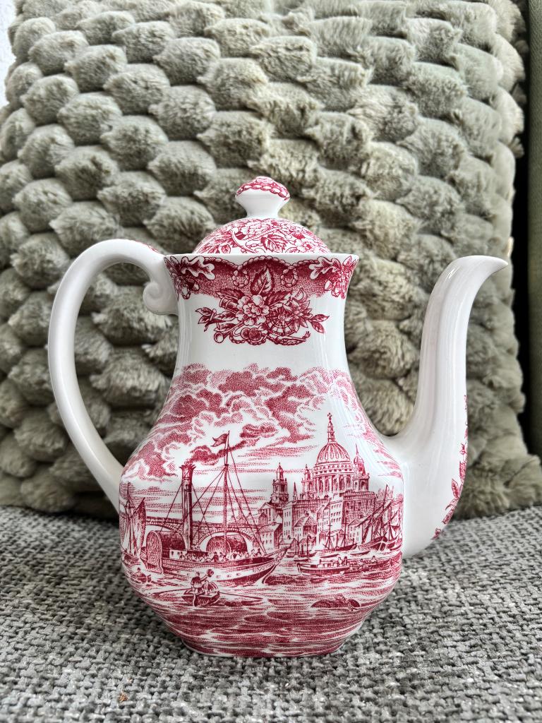 Wedgwood theepot, Verzenden